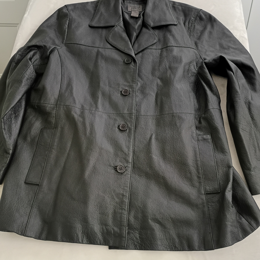 Uniform John Paul Richard Women's Elegant Black Leather Jacket